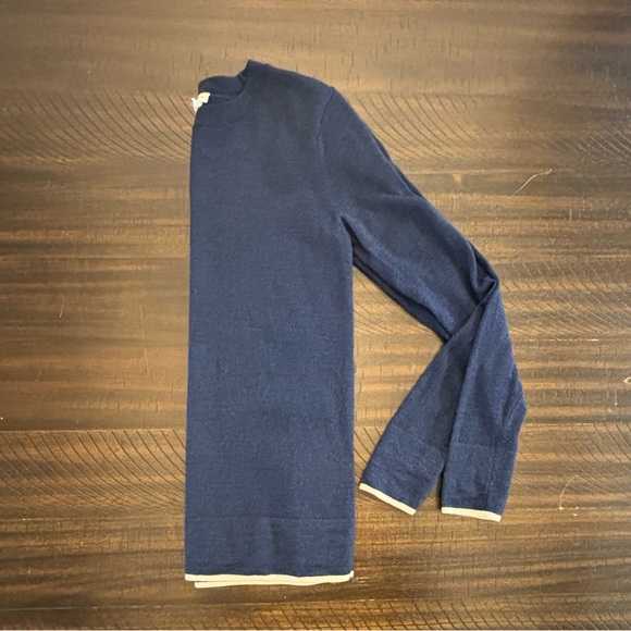 Sweaters - Club Monaco crew neck sweater. Merino wool. Navy blue. Size XS